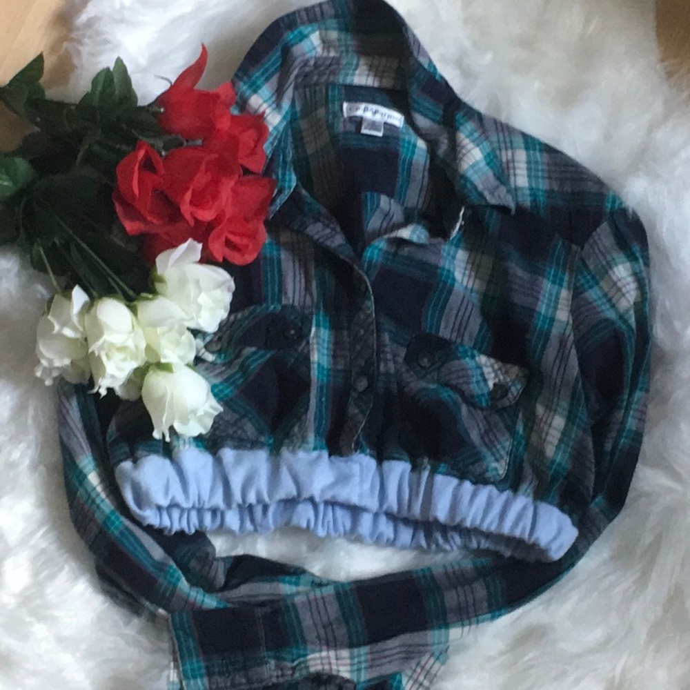 Plaid cropped top🤗